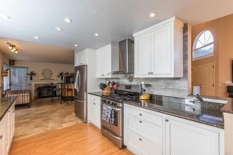 7024 Edinburgh Ct, Windsor, CA 95492 photo 6