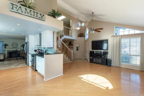 7024 Edinburgh Ct, Windsor, CA 95492 photo 5