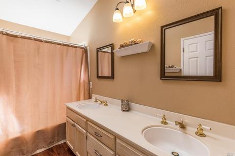 7024 Edinburgh Ct, Windsor, CA 95492 photo 14