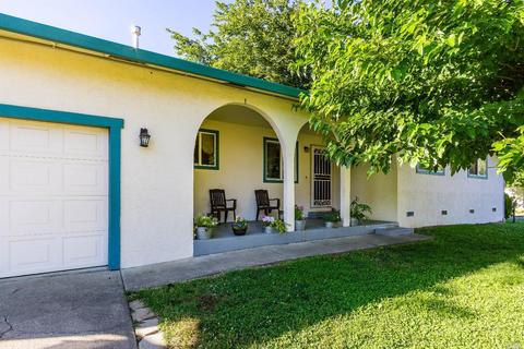 898 E Gobbi St, Ukiah, CA 95482 photo 1
