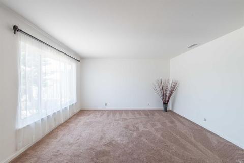 143 Mesa Verde St, Vallejo, CA 94589 photo 5