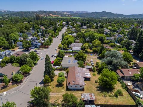 400 Billington Ln, Windsor, CA 95492 photo 3