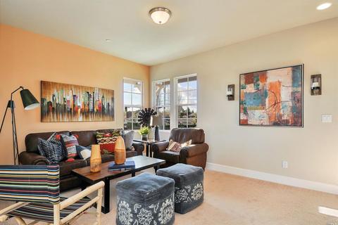 8259 Lancaster Dr, Cotati, CA 94931 photo 2