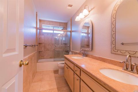 9143 Piccadilly Cir, Windsor, CA 95492 photo 13