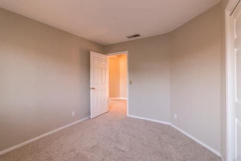 9143 Piccadilly Cir, Windsor, CA 95492 photo 19