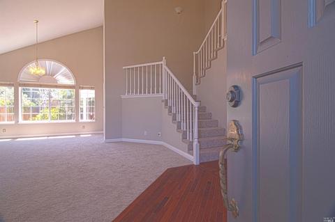 9143 Piccadilly Cir, Windsor, CA 95492 photo 2
