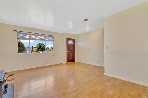 2143 Strauss Dr, Fairfield, CA 94533 photo 6