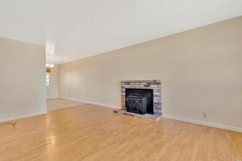 2143 Strauss Dr, Fairfield, CA 94533 photo 3