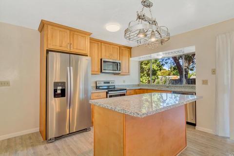 2143 Strauss Dr, Fairfield, CA 94533 photo 9