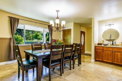 990 Maple Ave, Ukiah, CA 95482 photo 5
