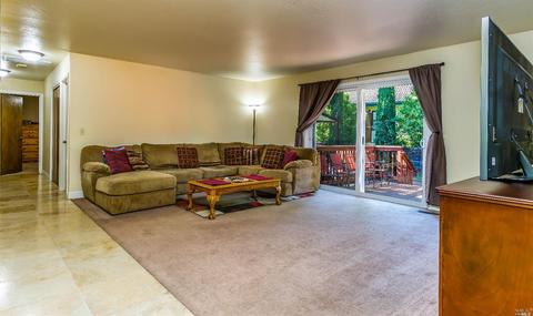 990 Maple Ave, Ukiah, CA 95482 photo 8