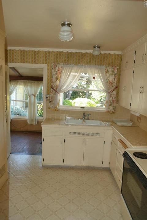 110 Fairview Dr, Napa, CA 94559 photo 6