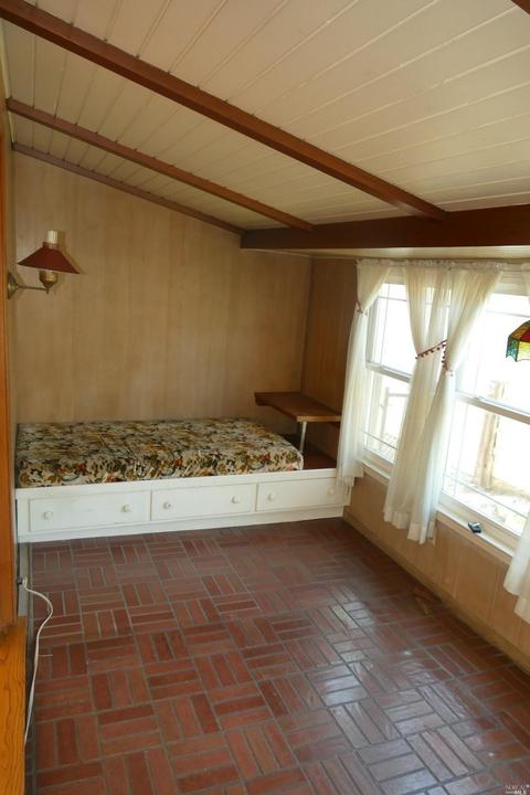 110 Fairview Dr, Napa, CA 94559 photo 9
