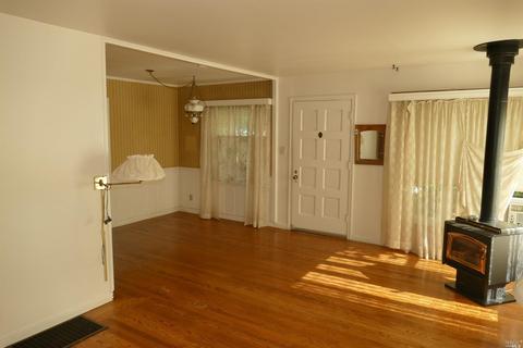 110 Fairview Dr, Napa, CA 94559 photo 3