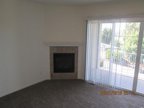 300 Locust Dr #29, Vallejo, CA 94591 photo 3