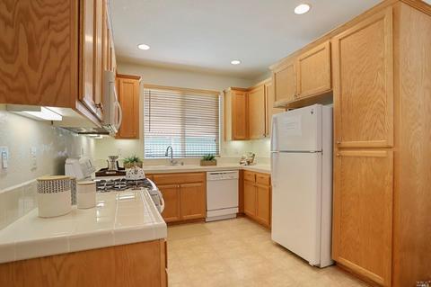 4208 Roxbury Dr, Tracy, CA 95377 photo 8