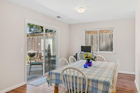 154 Esmond Cir, Windsor, CA 95492 photo 7
