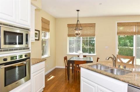 981 Capitola Dr, Napa, CA 94559 photo 7
