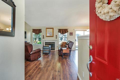 9401 Lazy Creek Dr, Windsor, CA 95492 photo 5