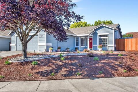 9401 Lazy Creek Dr, Windsor, CA 95492 photo 2