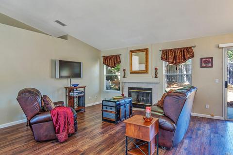 9401 Lazy Creek Dr, Windsor, CA 95492 photo 7