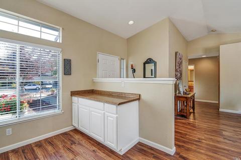 9401 Lazy Creek Dr, Windsor, CA 95492 photo 12