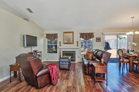 9401 Lazy Creek Dr, Windsor, CA 95492 photo 6