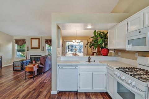 9401 Lazy Creek Dr, Windsor, CA 95492 photo 11