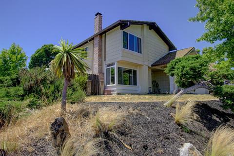 135 Wood Ct, Vallejo, CA 94591 photo 2