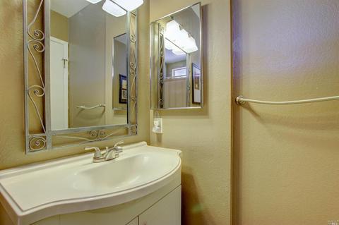 135 Wood Ct, Vallejo, CA 94591 photo 14