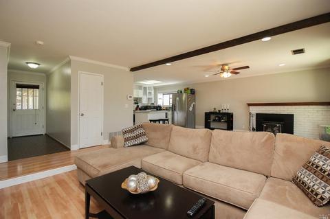 243 Daffodil Dr, Fairfield, CA 94533 photo 9