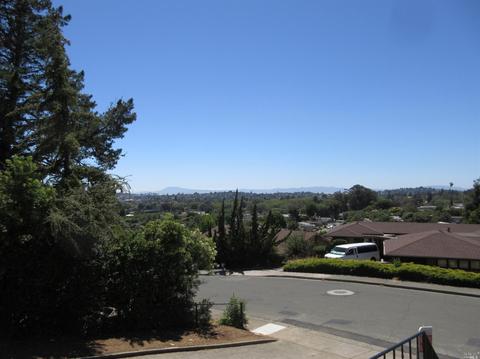 447 Clark Dr, Vallejo, CA 94591 photo 6