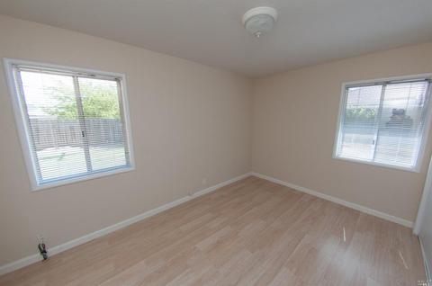 2457 Helen Ave, Vallejo, CA 94591 photo 3