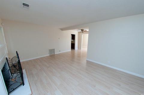 2457 Helen Ave, Vallejo, CA 94591 photo 2
