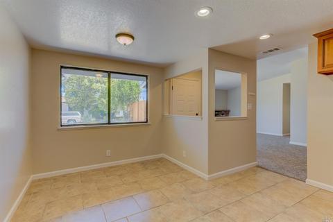 955 Brandon Way, Fairfield, CA 94533 photo 4