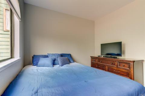 156 Windsurfer Ct, Vallejo, CA 94591 photo 18