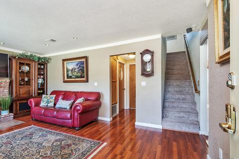 73 Tarman Dr, Cloverdale, CA 95425 photo 2