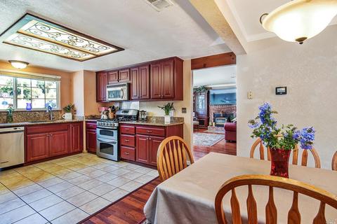 73 Tarman Dr, Cloverdale, CA 95425 photo 9