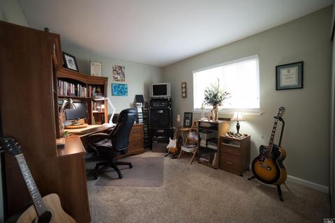 1646 Foothill Pl, Fairfield, CA 94534 photo 27
