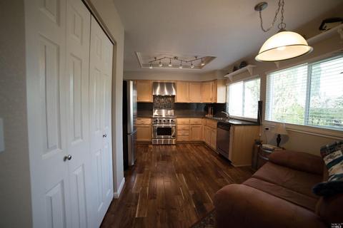 1646 Foothill Pl, Fairfield, CA 94534 photo 8