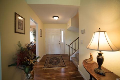 1646 Foothill Pl, Fairfield, CA 94534 photo 6