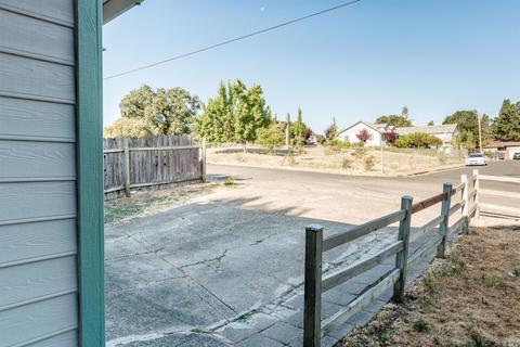 379 Mckinley St, Willits, CA 95490 photo 6