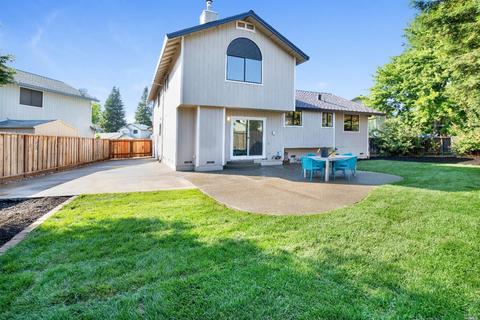 122 Mirna Ct, Windsor, CA 95492 photo 4