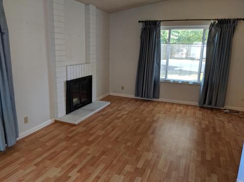 119 Normandy Dr, Vacaville, CA 95687 photo 4