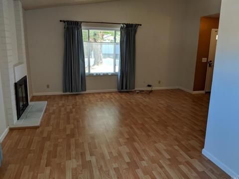 119 Normandy Dr, Vacaville, CA 95687 photo 3