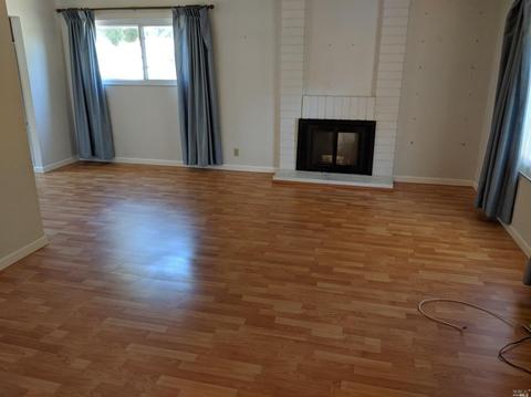 119 Normandy Dr, Vacaville, CA 95687 photo 2