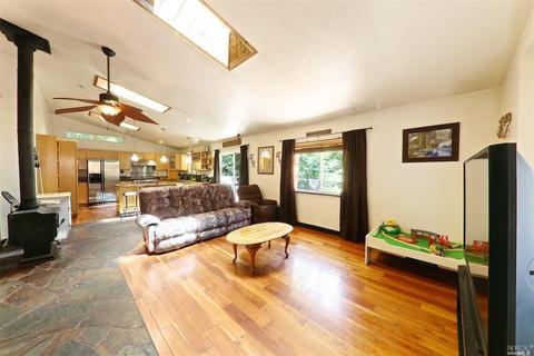 25189 Blue Jay Pl, Willits, CA 95490 photo 3