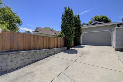 685 E I St, Benicia, CA 94510 photo 24