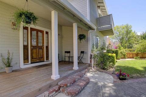 685 E I St, Benicia, CA 94510 photo 3