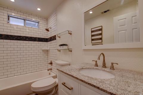 685 E I St, Benicia, CA 94510 photo 17